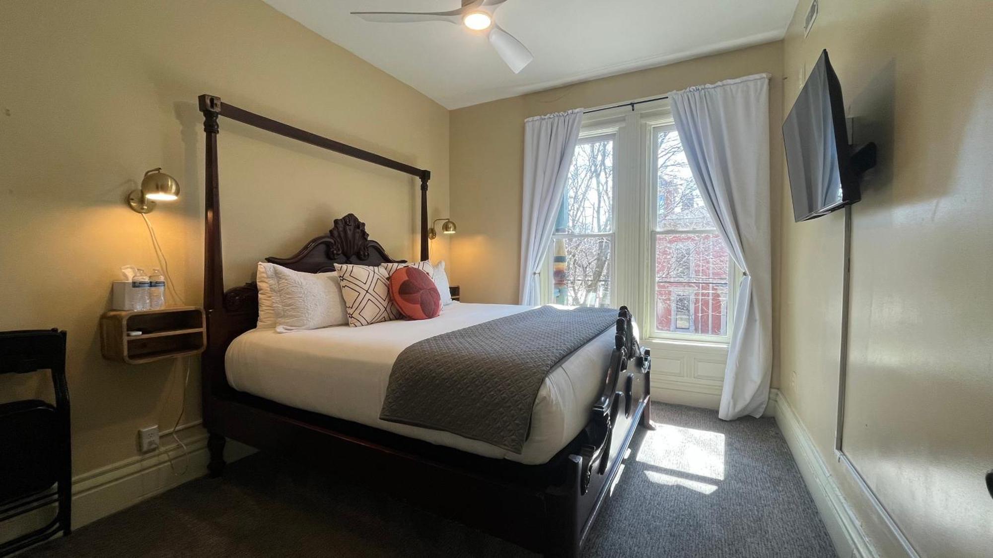 Stone Gables Inn Cleveland Luaran gambar